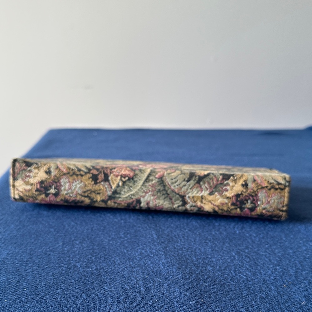 Floral Tapestry Clutch - Picture 3 of 4